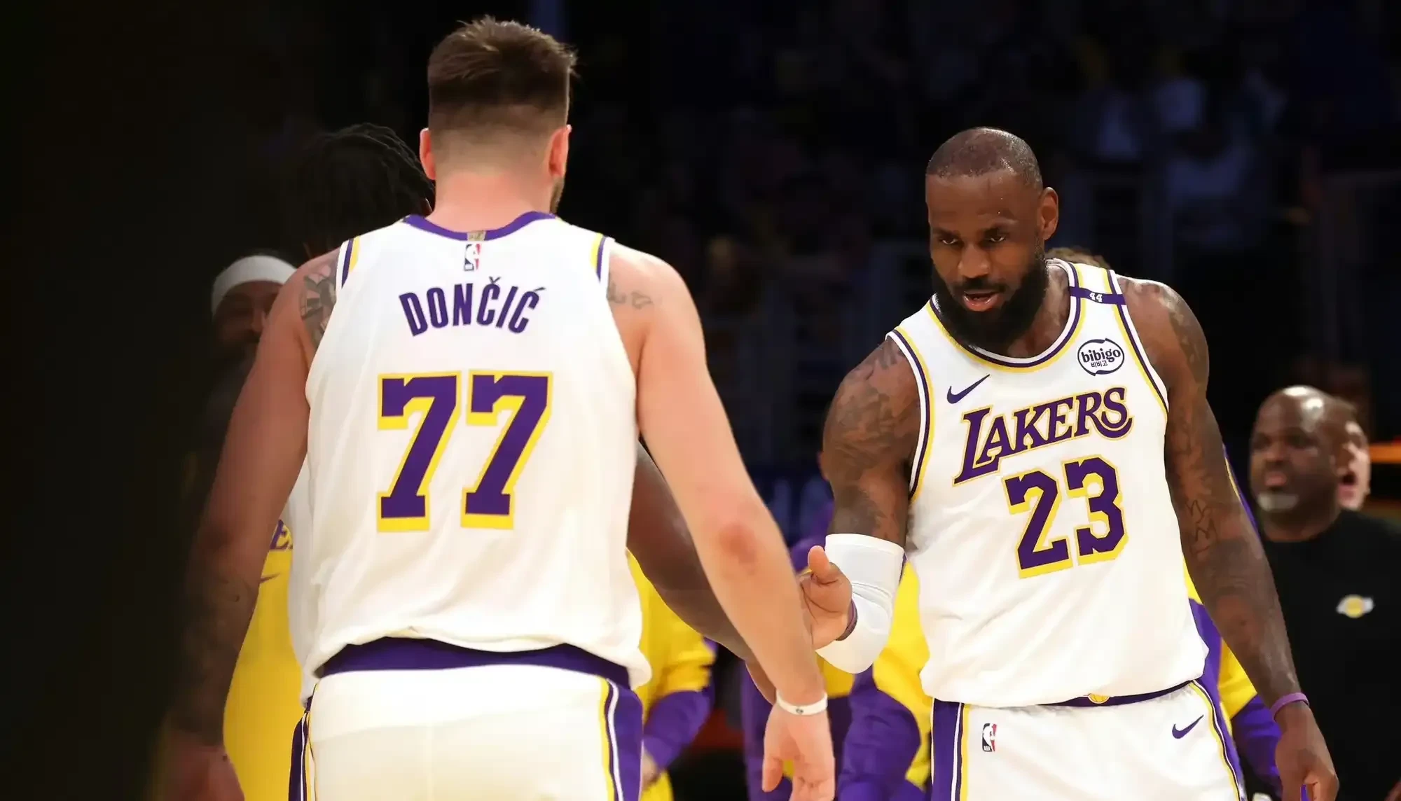 浓眉哥巅峰对决，Doinb与30激战法国队分钟，绝杀胜负难料！